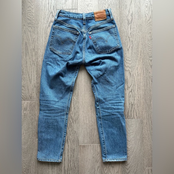 Levi’s 501 S - Medium Wash (Cropped) - Picture 2 of 3